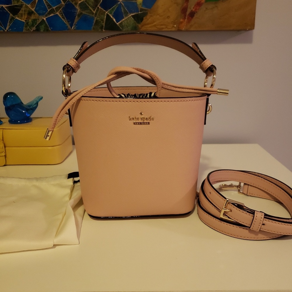 Kate Spade Pippa Bucket Bag - Warm Vellum Like New